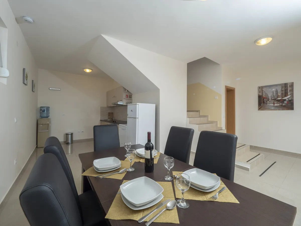 Two-bedroom apartment, photo 4 of 28
