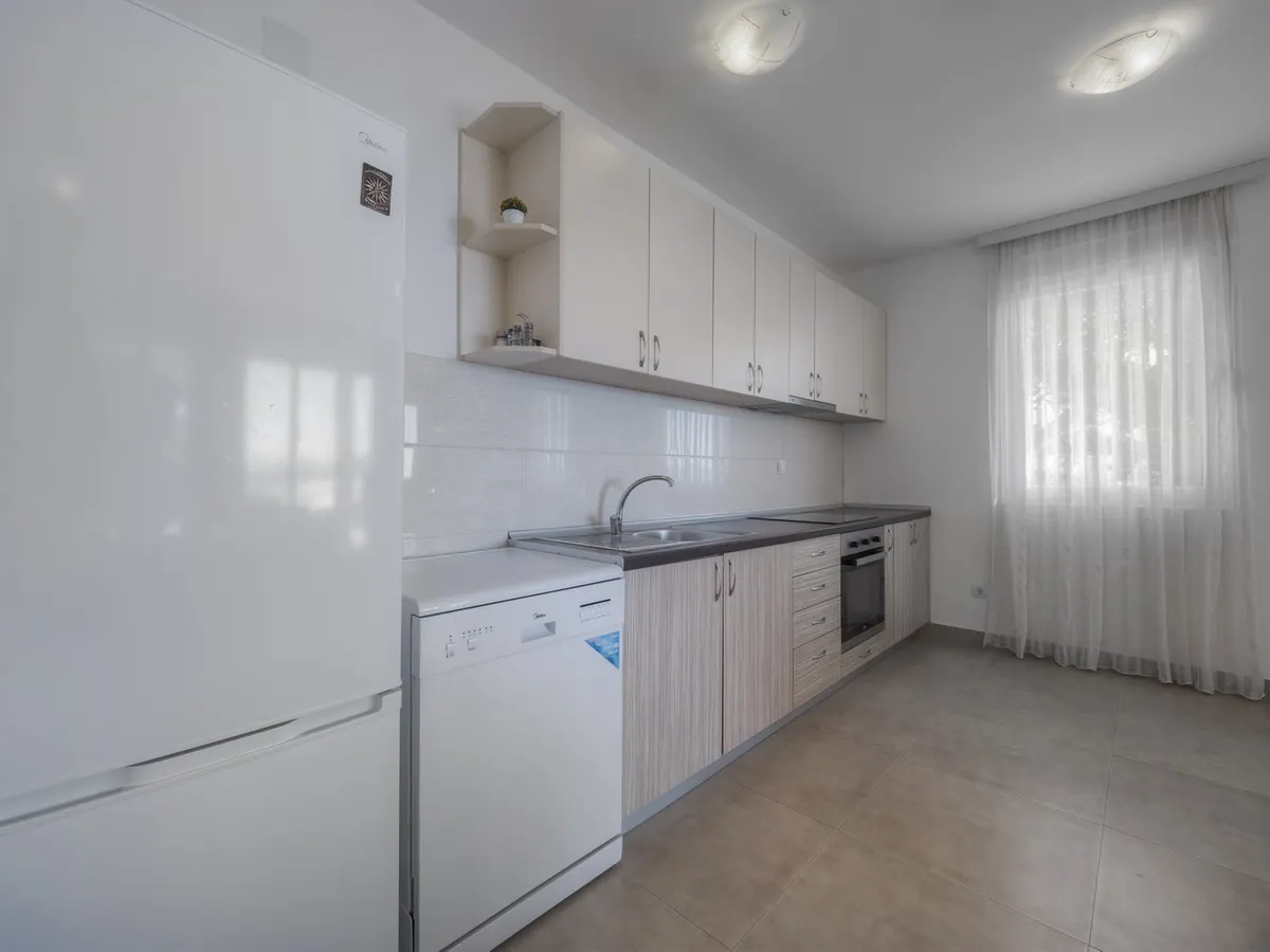 Two-bedroom apartment, photo 23 of 28